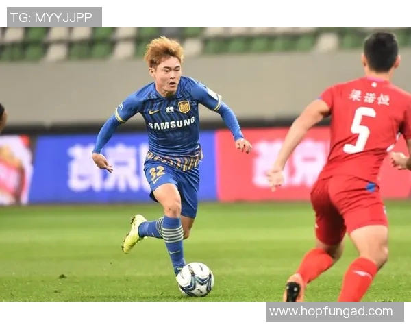 江苏苏宁足球队奋战新赛季期待重返巅峰再创辉煌